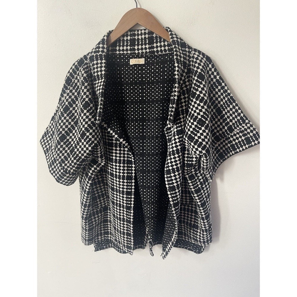 AZZ Inc Women’s Cropped Black White Metallic Plaid 3/4 Sleeve Boho Retro Jacket